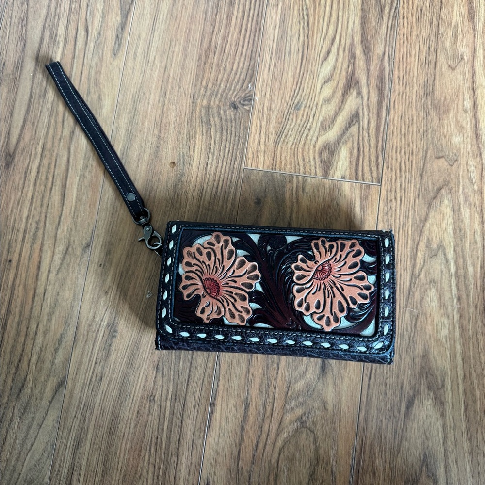 Nocona Black Leather Floral Tooled Wristlet Wallet with Tan Flowers